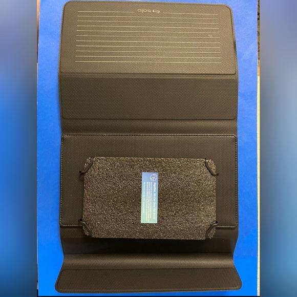 SOLO New York Universal Tablet Case (FITS ALL iPADS 8.5-11") - BLACK - Picture 4 of 5